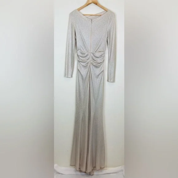Talbot Runhof champagne colored long sleeve metallic full length gown. Size 8/38 - Picture 5 of 9